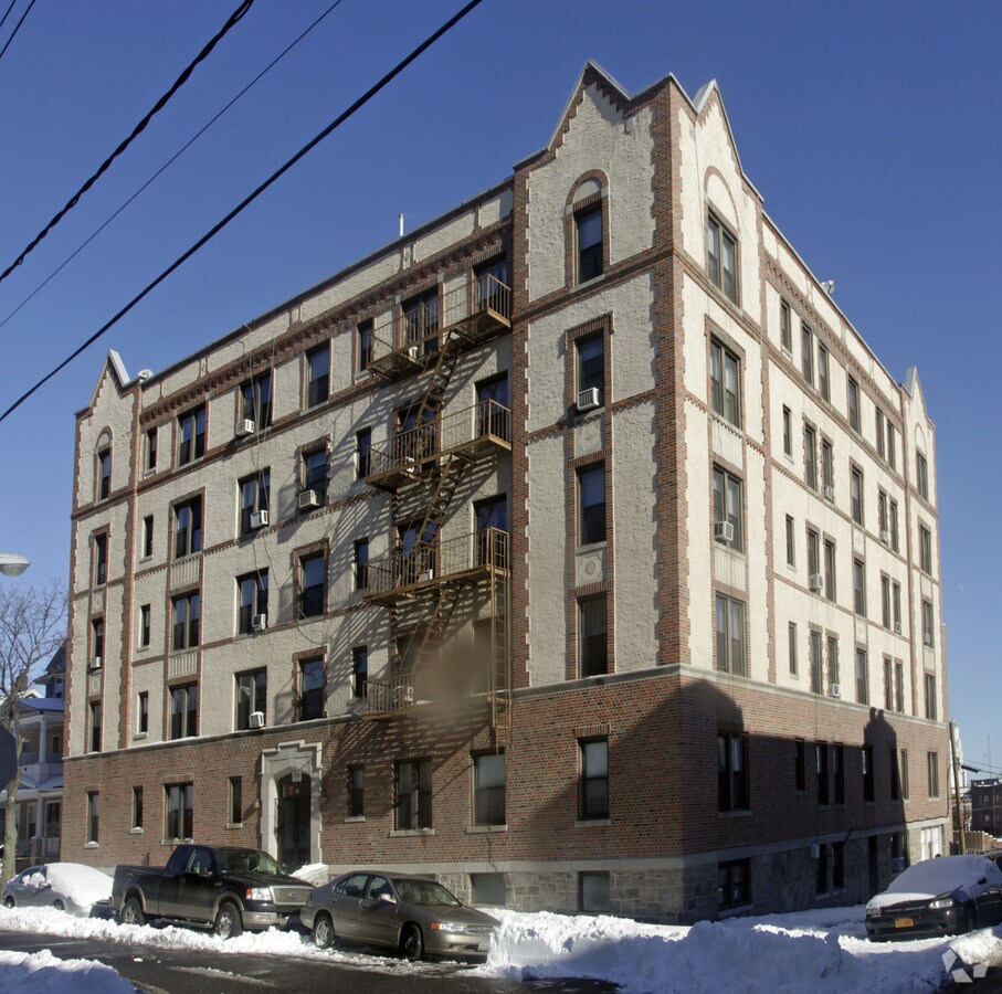 Photo - 5-7 N 9th Ave Apartments
