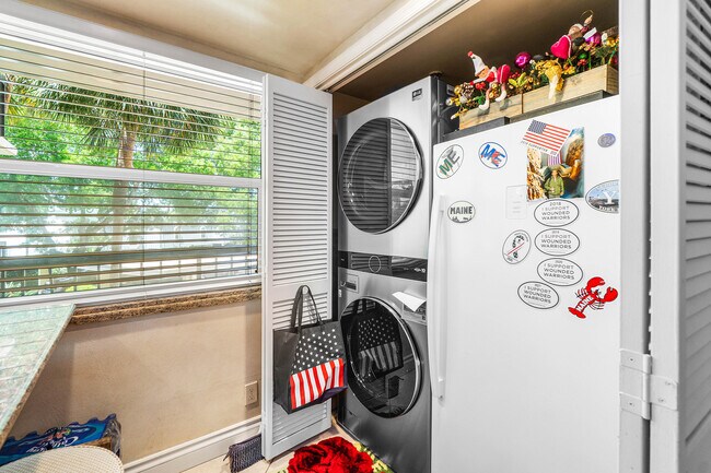 Photo - 374 Golfview Rd Unit 205