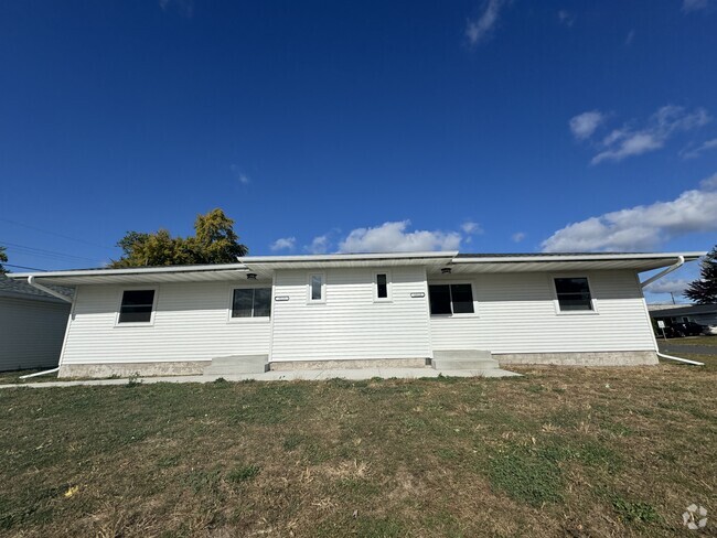 Building Photo - 2512 Henry Ave Rental