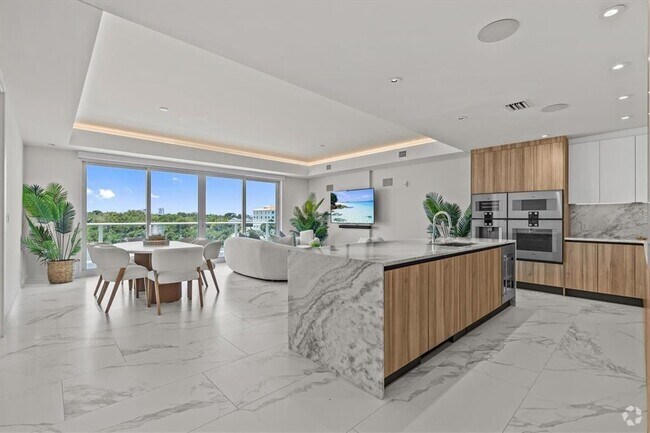 Building Photo - 1020 Sunset Point Rd Unit 310 Rental