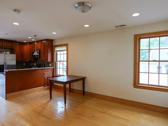 Photo - 93 Gore St Unit 3