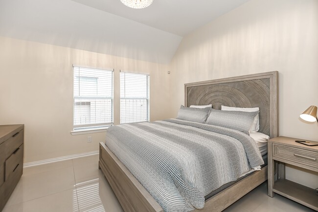 18022 Dunoon Bay Point Ct