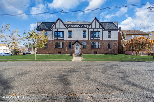 Photo - 922 4th Ave Unit 3B