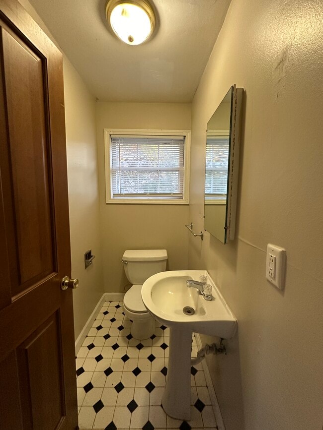 Photo - 2509 Erskine Blvd