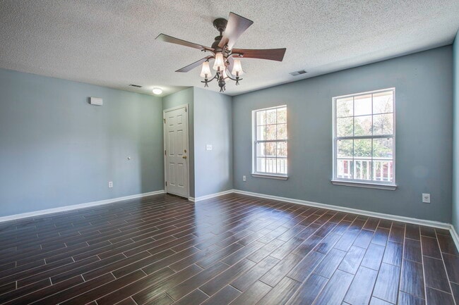 Photo - 8637 Chloe Ln