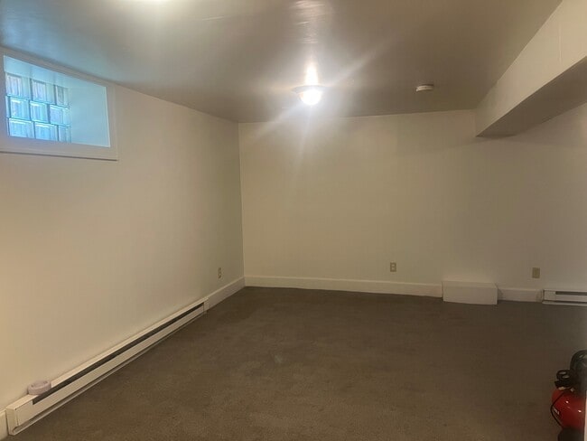 Dining - 3036 Harriet Ave Unit B