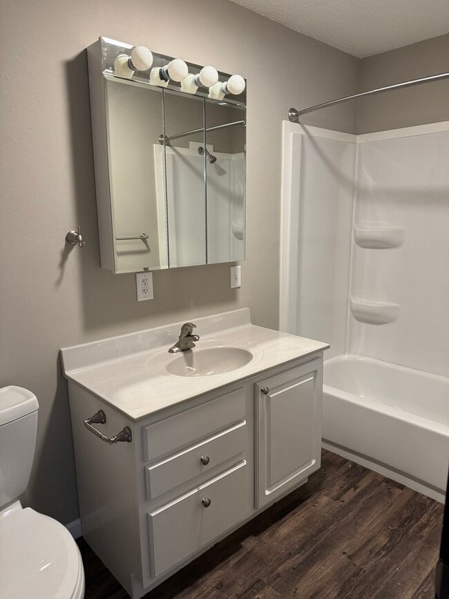 Building Photo - 1BR/1BA East Campus - Short Distance to Campus!! Unit 6