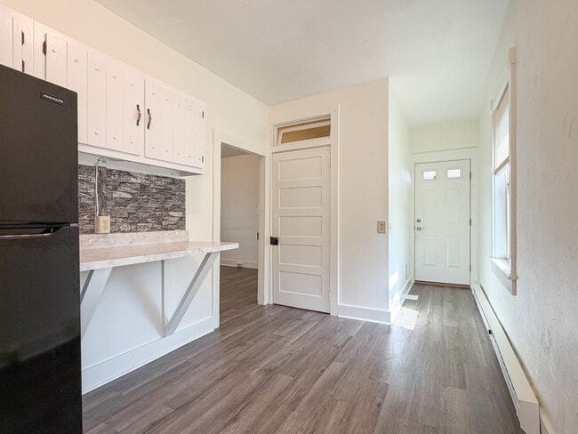 337 E Main St Unit #3