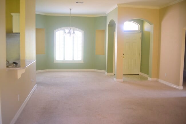 Photo - 122 Palisade Ln