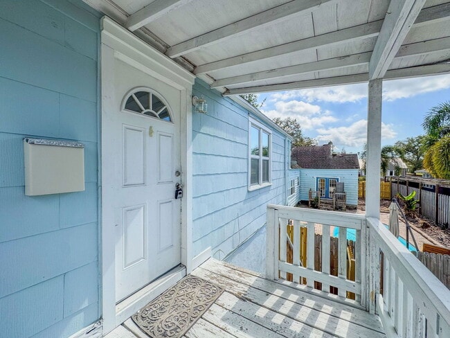 Photo - 2649 1/2 Dartmouth Ave N