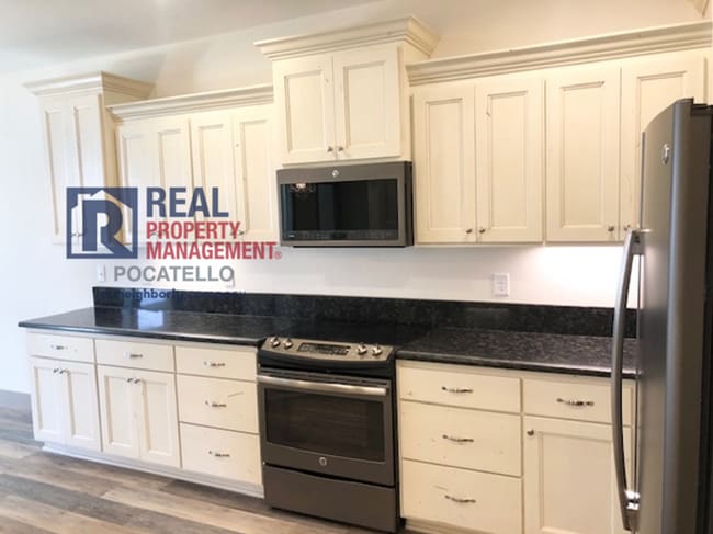 Photo - 3 bedroom 2 bath twin home is a must see! - Small dog Friendly