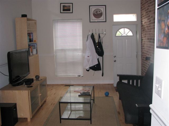 Photo - 105 N Potomac St