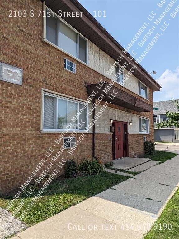 Photo - 2103 S 71st St Apartment Unit 101