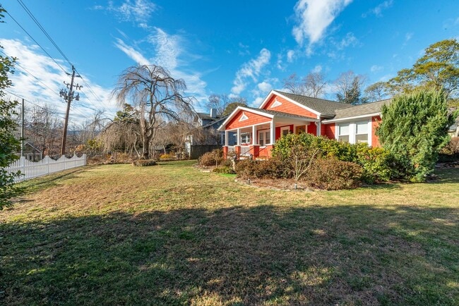 Photo - Charming Black Mountain Rental!