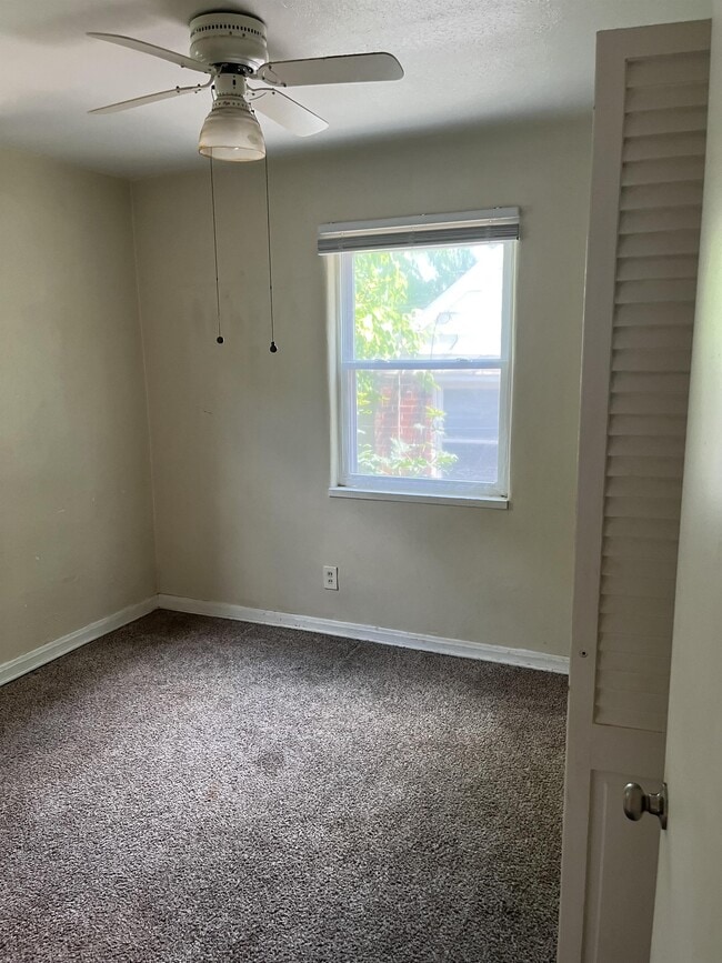 327 Wampler Ave