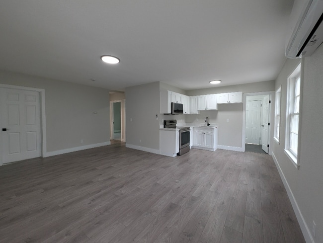 Photo - 2480 Baldwin Ave