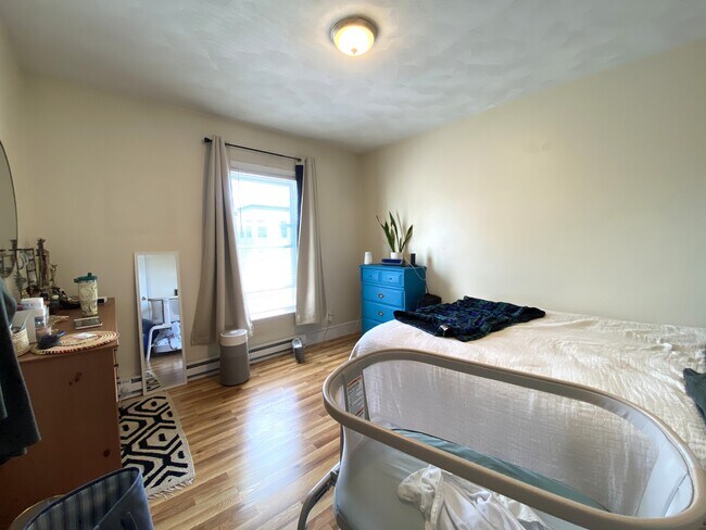 Photo - 59 Bishop Allen Dr Unidad 3