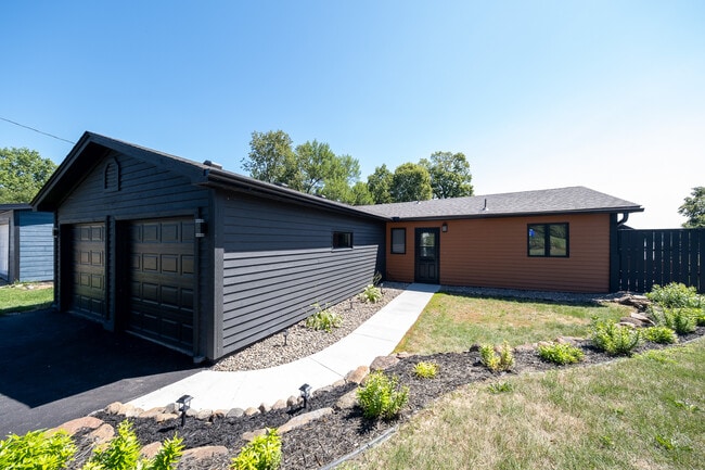 Photo - 24075 W Cedar Lake Dr