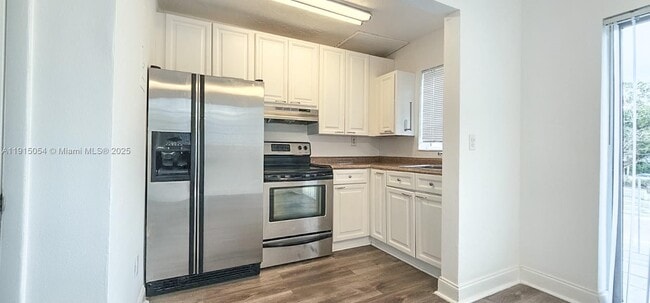 Photo - 5960 NE 5th Ct Unit 4