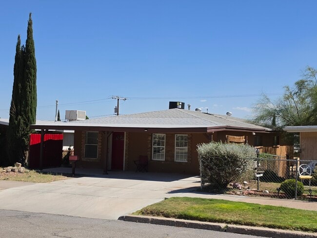 Photo - 2422 Copper Ave