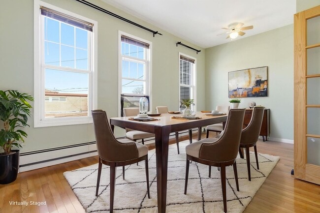 Photo - 470 Mallory Ave