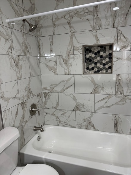 Photo - 357 NW Newton Dr