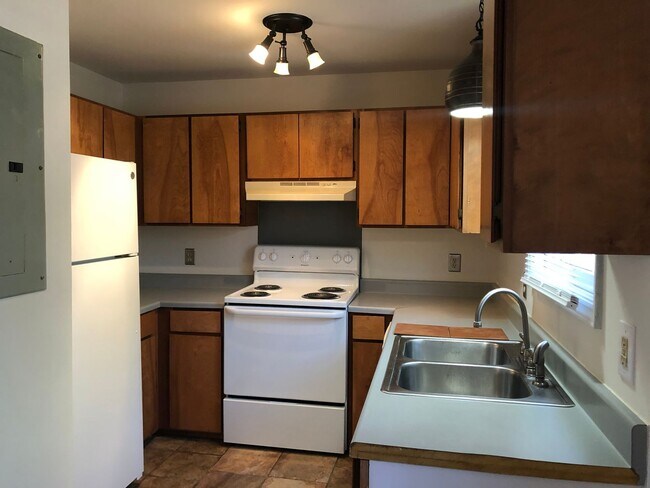 Photo - 142 Margo Ln