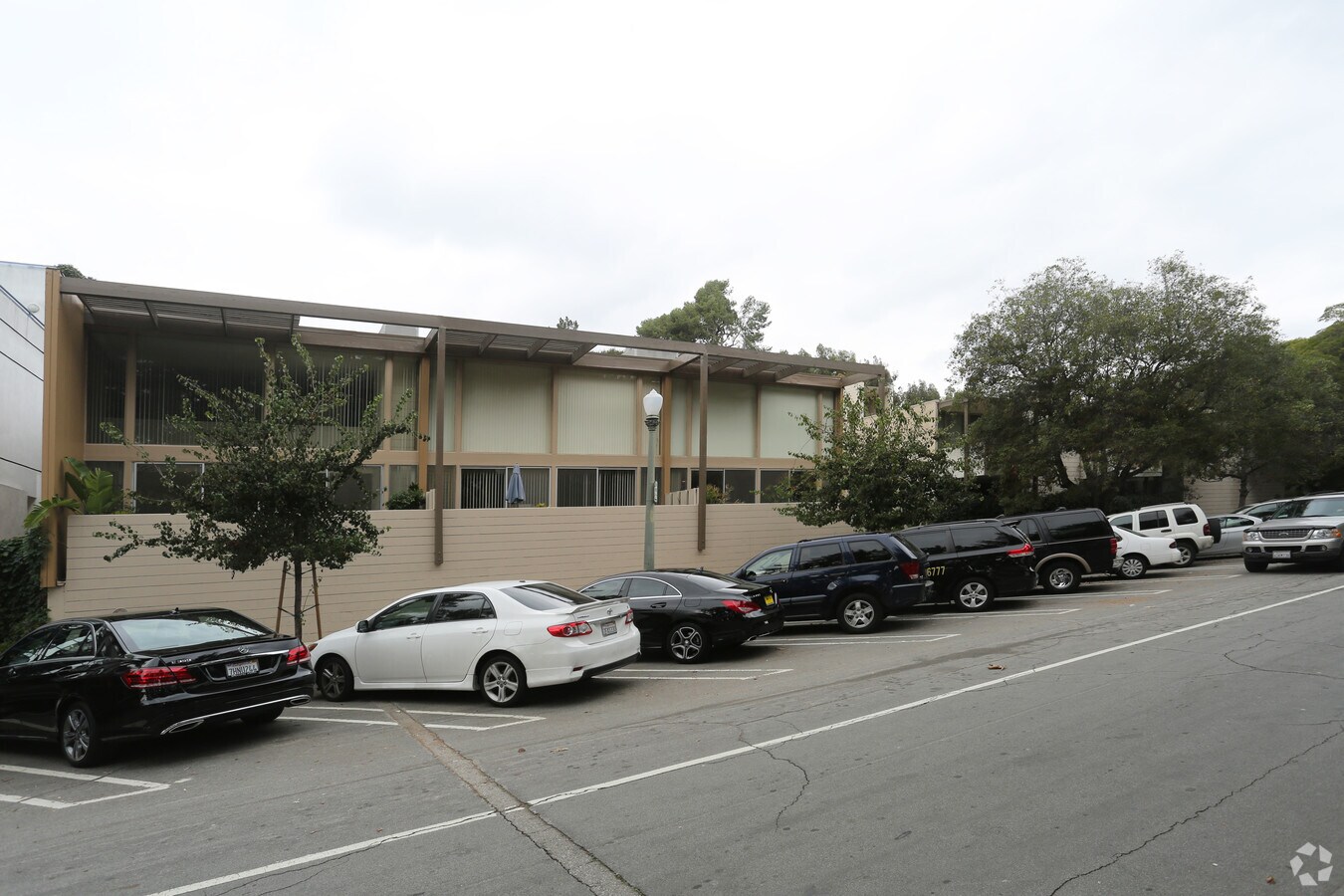 Photo - 833 Moraga Dr Apartments