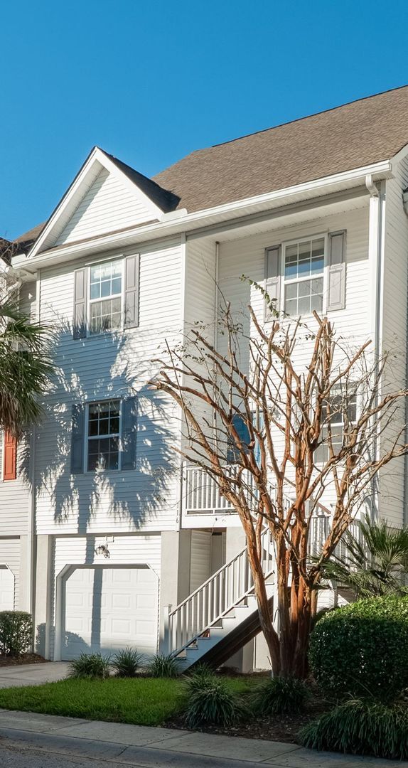116 Winding River Dr
