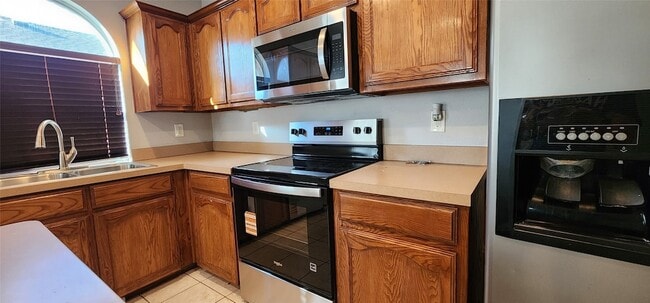 Photo - 1121 Beaverwood Ln