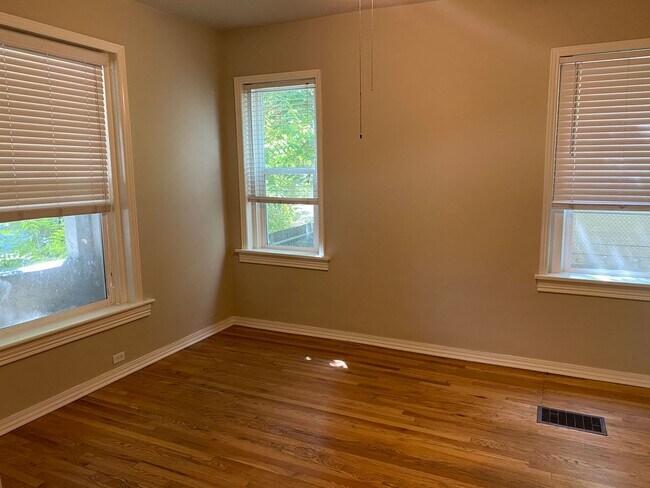 Photo - 2119 S Ogden St Unidad #1