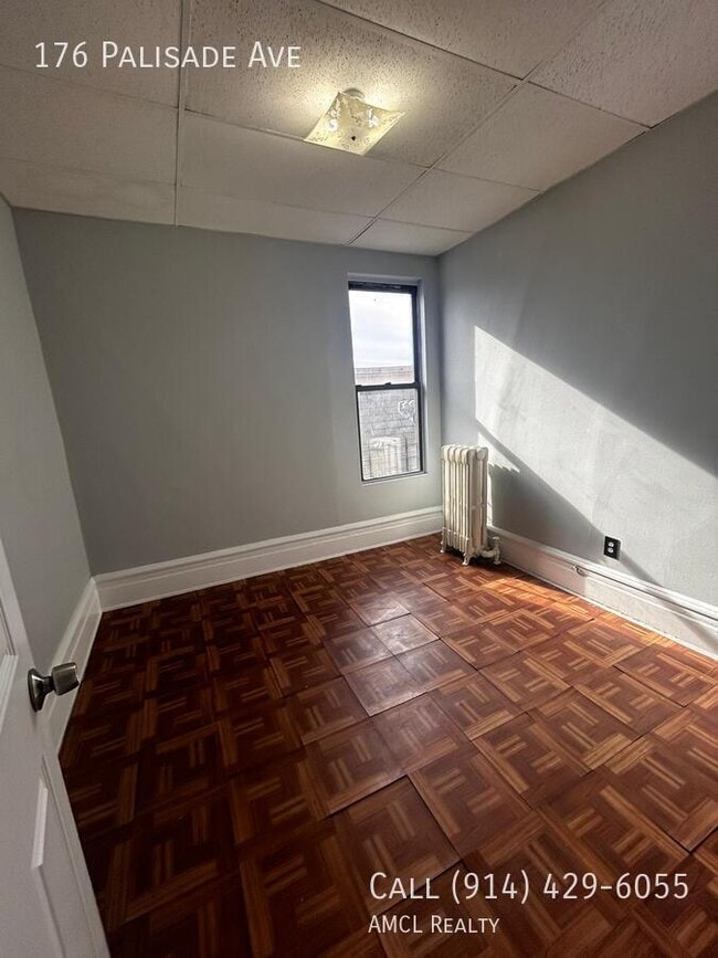 Photo - 176 Palisade Ave