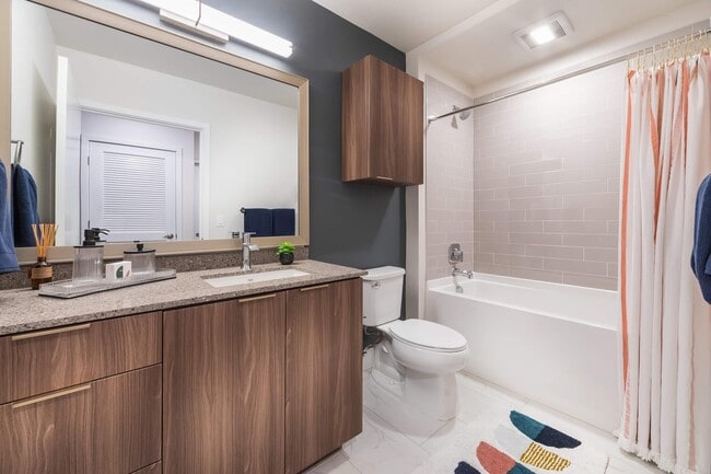 Photo - Skylar Grand