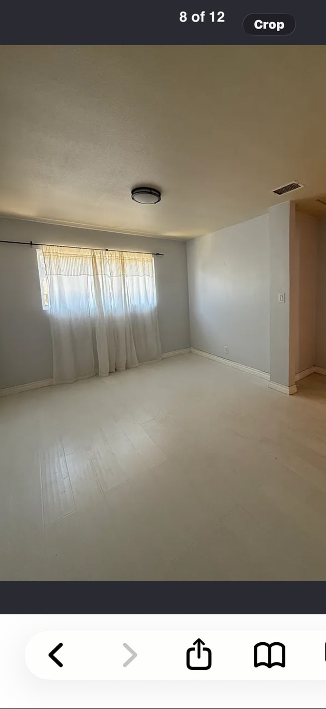 Photo - 8402 Slater Ave