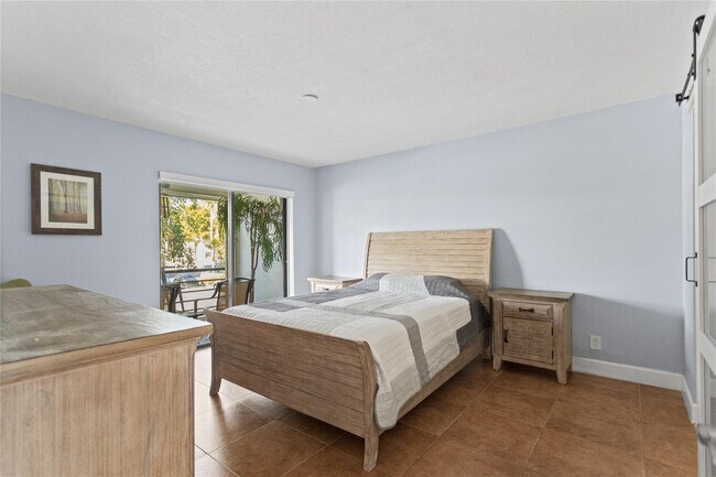 Photo - 2312 S Cypress Bend Dr Unit 205