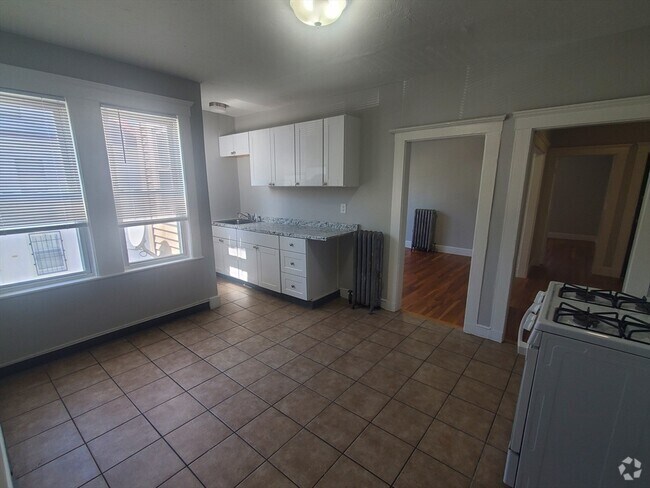 Building Photo - 79 Rosseter St Unit 3 Rental