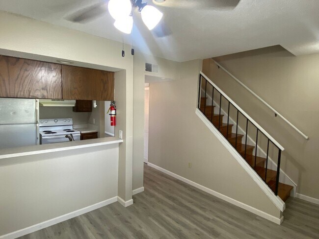 800 Grand Ave