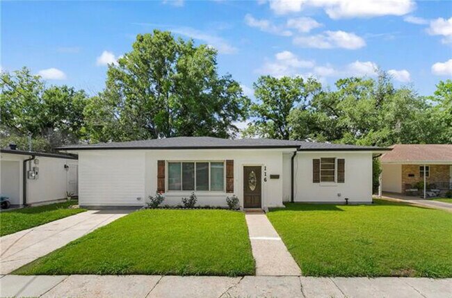 Photo - 116 Levee View Dr House