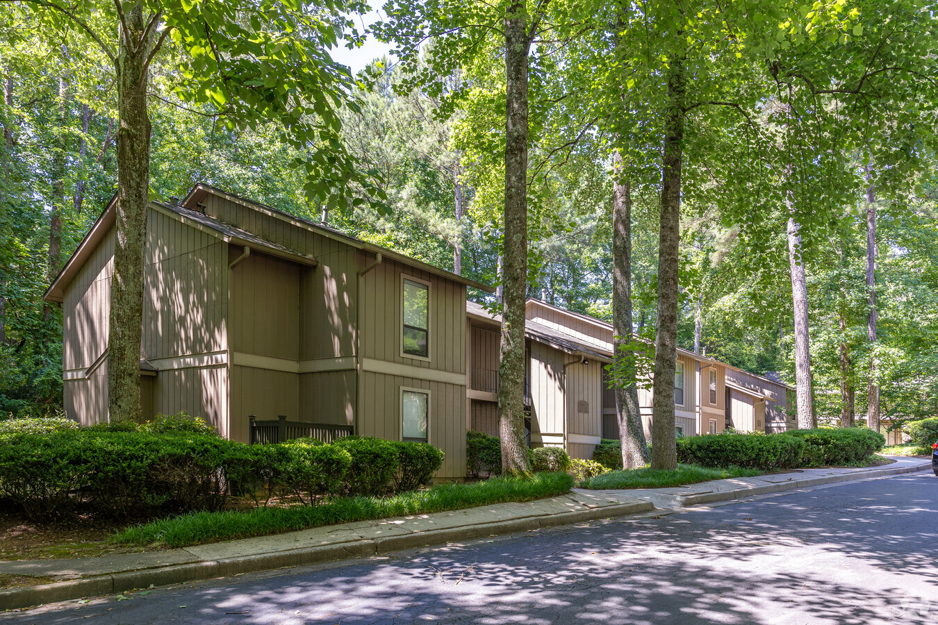 The Forest at Huntcliff - The Forest at Huntcliff Apartments