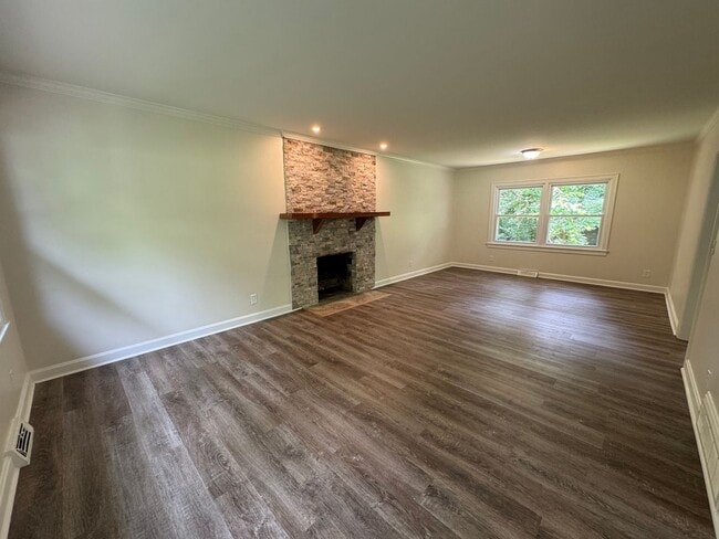 Photo - Renovated 4/3 House in North Hills- $1,995