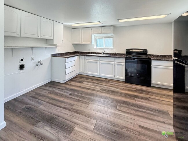 Photo - 1110 Potter Ave