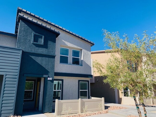 AMIGO TRAILS - BRAND NEW TOWNHOME - AMIGO TRAILS - BRAND NEW TOWNHOME