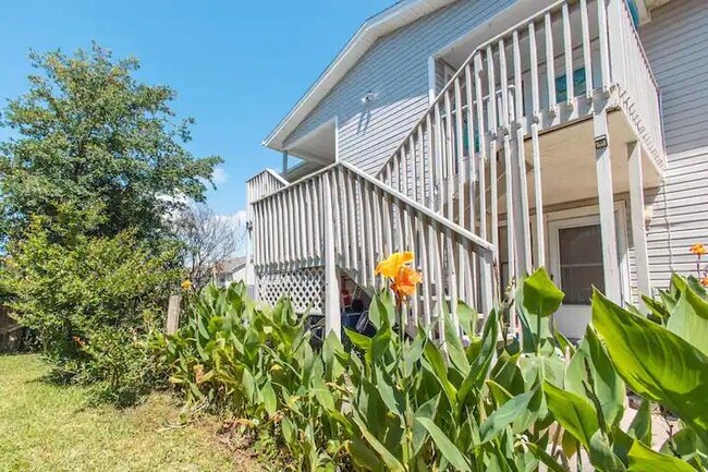 Photo - 1301 Redwood Ln Rental