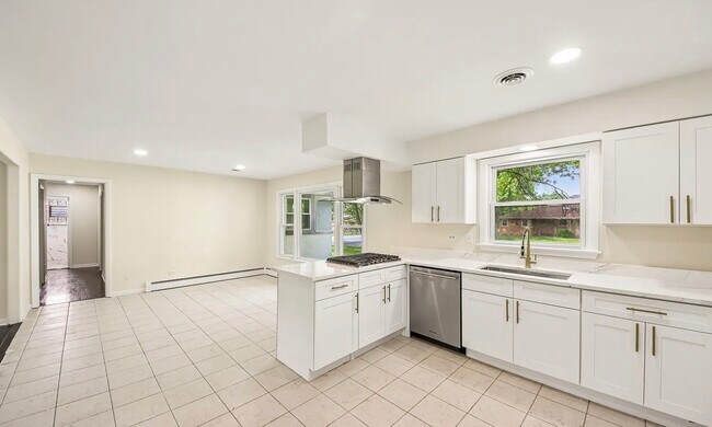 Photo - 2717 Wesley Ave