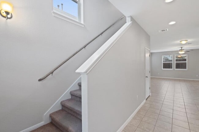 Photo - 341 Twisted Oaks Ln
