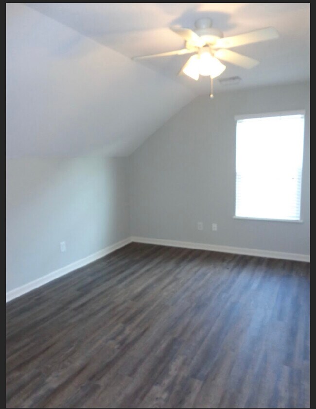 Photo - 1788 Benelli St