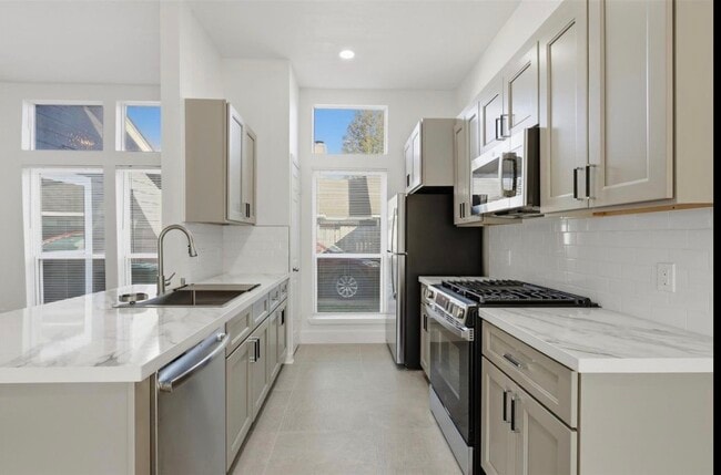 Photo - 6327 Southwood Ct N