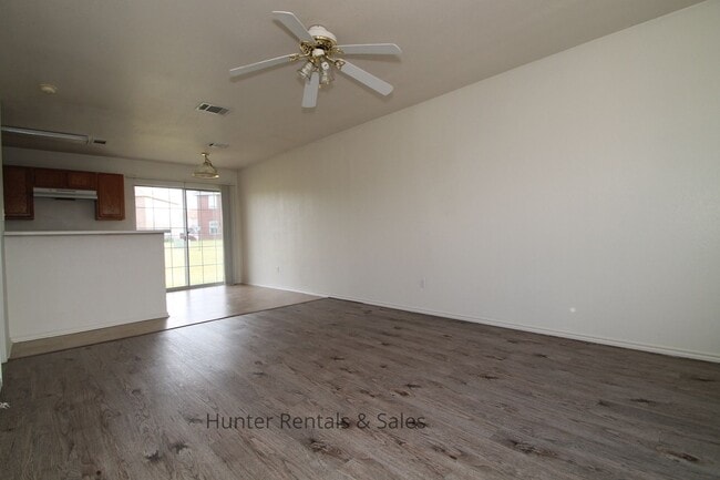 Photo - 1710 Spring Rose Cir