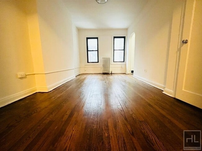 Photo - SECOND AVENUE Unit 3R