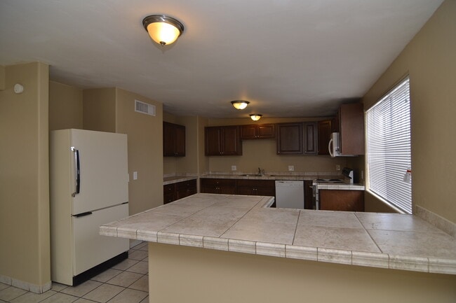 Photo - Spacious 4 Bedroom 2 Bath Home! Great South Tucson Location!